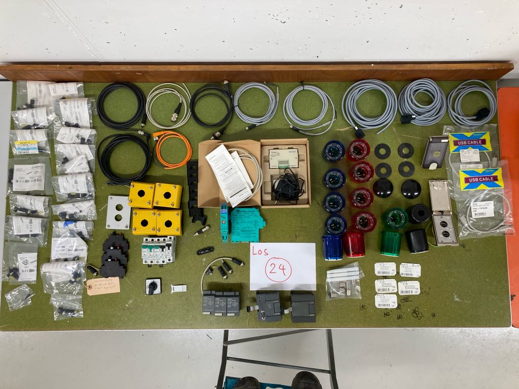 Elektrobauteile für Schaltanlagen